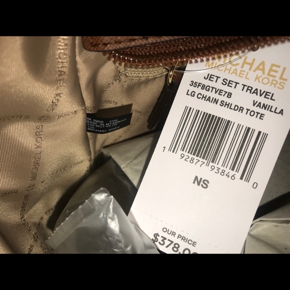 Michael Kors Jet Set Shoulder Tote - Picture 8 of 8